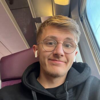 Babysitter Champagné: Yoann