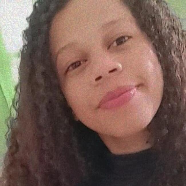 Babysitter in Macaé: Ana