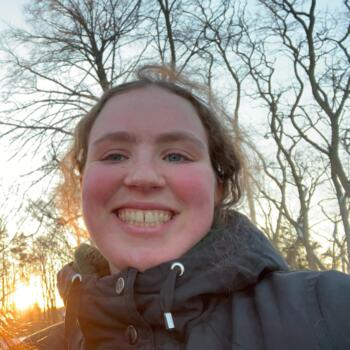 Babysitter in East York: Maya