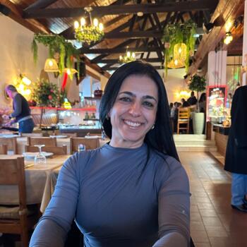 Babysitter em Almada: Rosilaine
