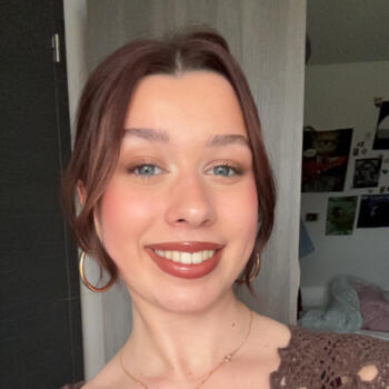 Baby-sitter Saint-Floris: Clara