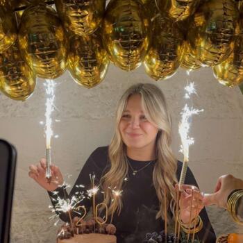 Baby-sitter Ymare: Félicie