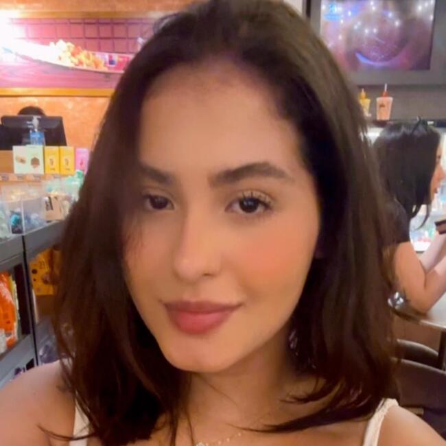 Emprego de babá em Cotia: Kamilly Iara