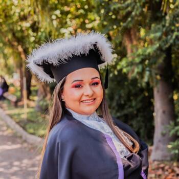 Babysitter in Novo Hamburgo: Julia