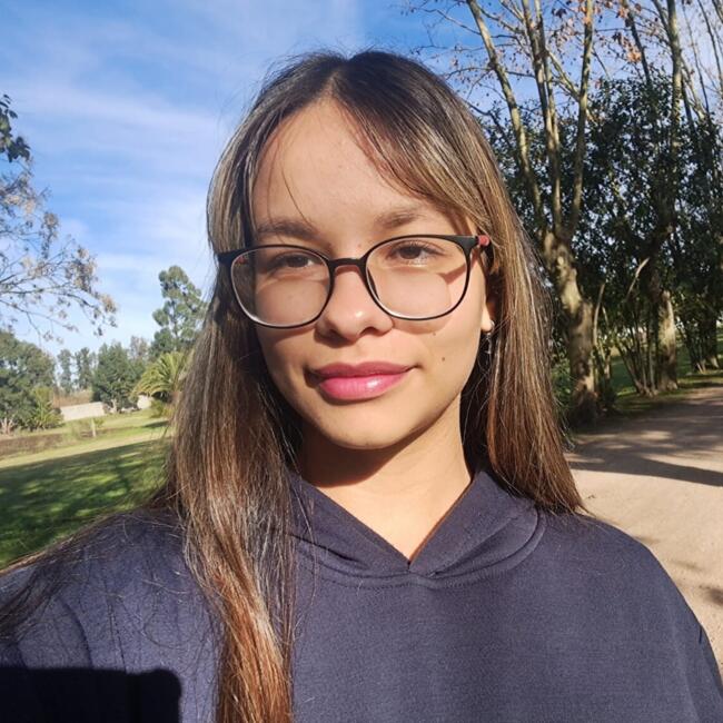 Babysitter in Montevideo: Stefany