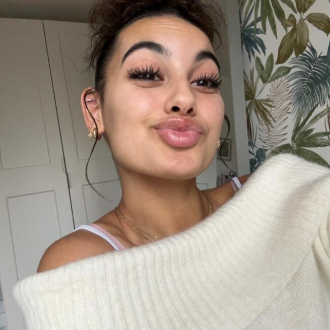 Babysitter in Montigny-le-Bretonneux: Eva