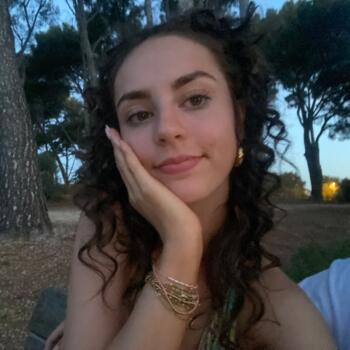 Baby-sitter Sanary-sur-Mer: Elora
