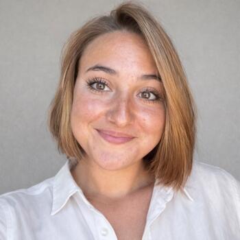 Babysitter in Nice: Anais