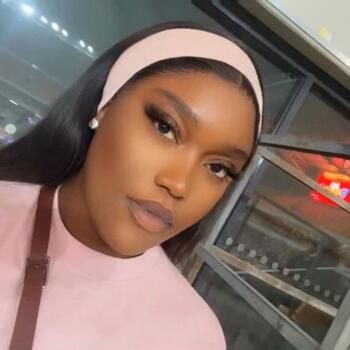 Babysitter Le Mans: Rose