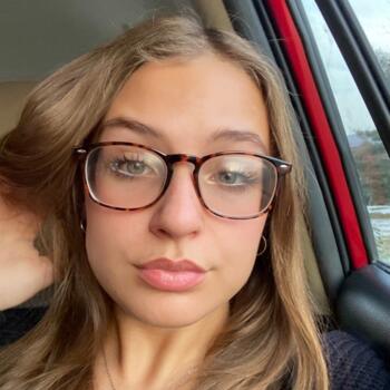 Babysitter in Mamaroneck: Gia Acheson
