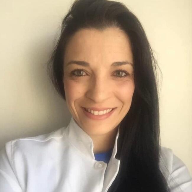 Babysitter in Paredes: Giselle