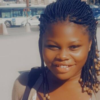 Babysitter in Noisy-le-Roi: Cindy