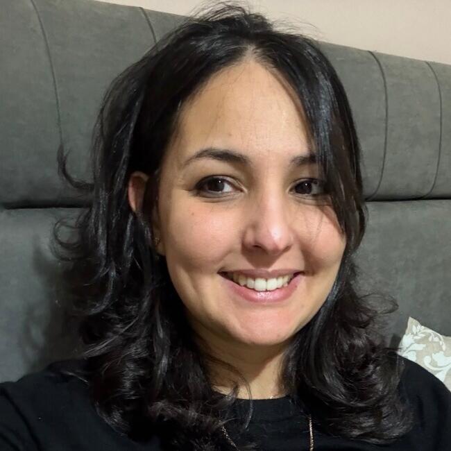 وظيفة جليسة أطفال في مكناس: Kenza