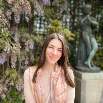 Baby-sitter in Saint-Louis: Marion