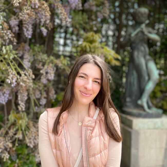 Baby-sitter in Saint-Louis: Marion