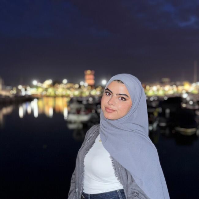 Babysitter in Tanger: Farah