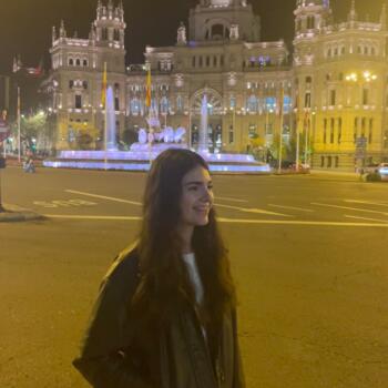 Babysitter in Coimbra: Lara