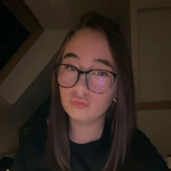 Babysitter in Pabu: Lucie