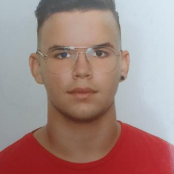 Canguro en Alcantarilla: Cristian