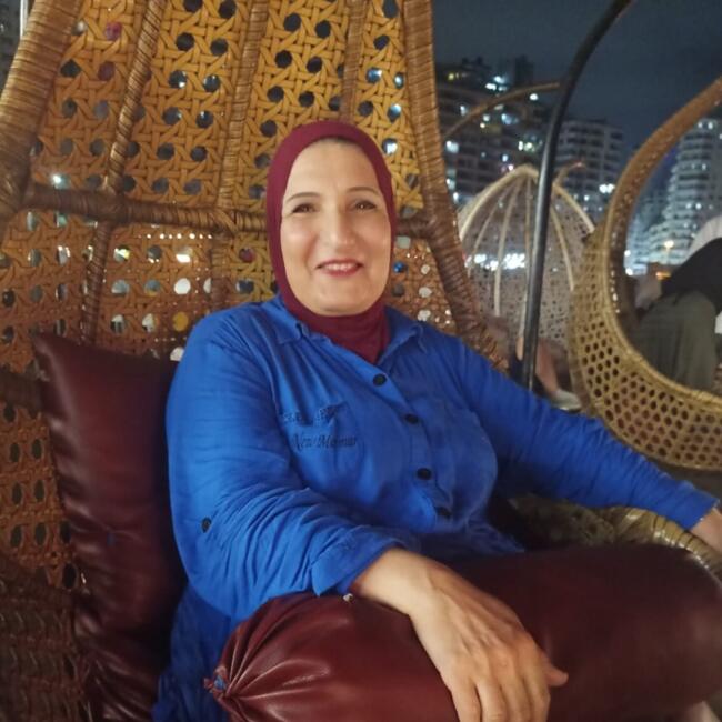 Nanny in Alexandria: ابتسام