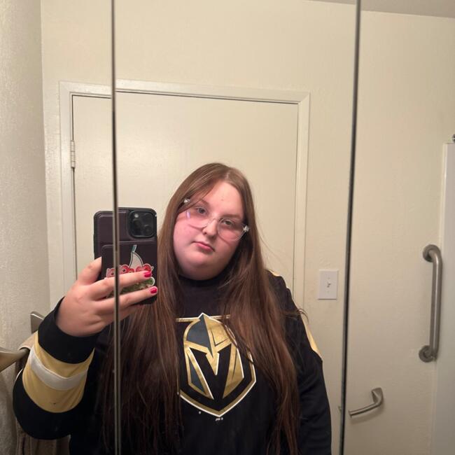 Babysitter in Las Vegas: Kathryn VanHeeringen