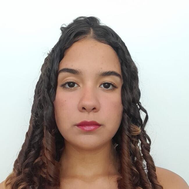 Babá em Campo Grande: Raissa