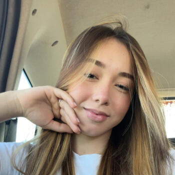 Babá em Goiânia: Nicolly