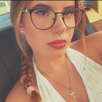 Babysitter in Bonne: Clara