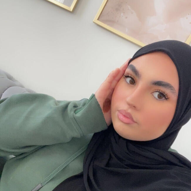 Babysitter in Tours: Aya