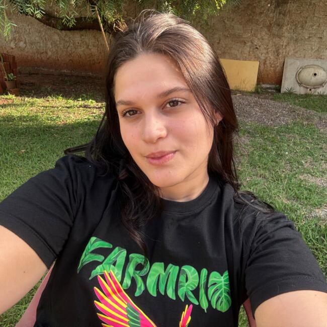 Babá em Ourizona: Karime