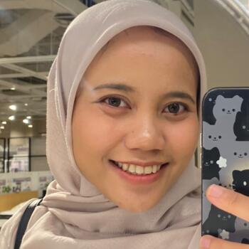 Pengasuh Puchong Batu Dua Belas: Shofia