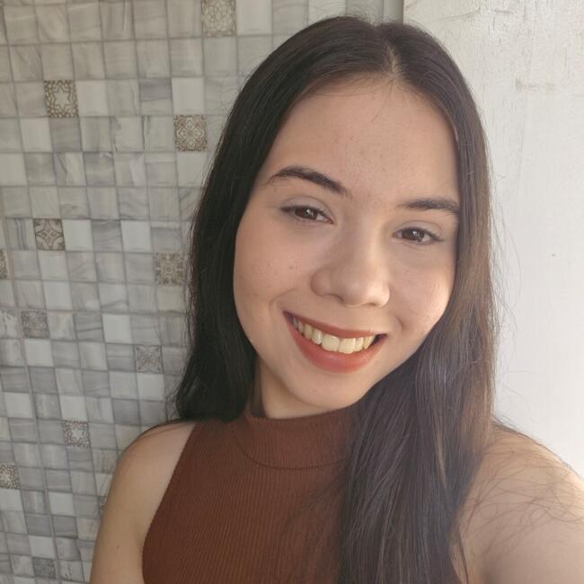 Babysitter in Niterói: Fernanda