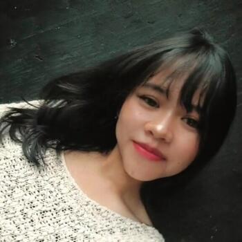 Babysitter in Jakarta: Wiwik