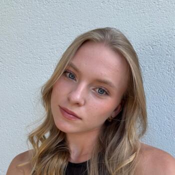 Babysitter in La Génétouze: Leanor