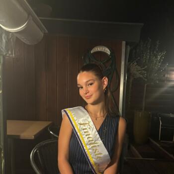 Babysitter in Belœil: Elisa