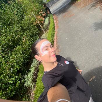 Babysitter in Richmond: Evelyn