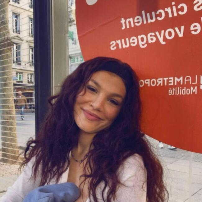Babysitter in Marseille: Mihaela