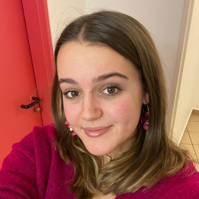 Babysitter in Thuret: Ines