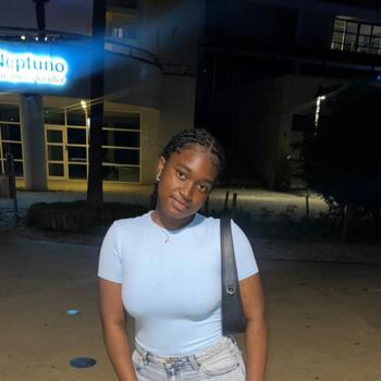 Babysitter in Boissy-Saint-Léger: Carlene