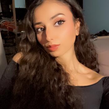 Babysitter in Nice: Nourhen