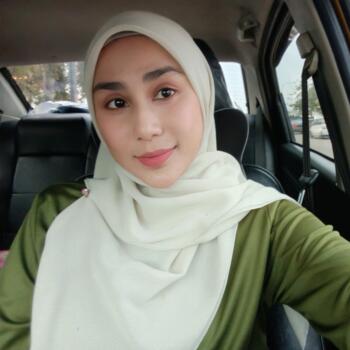 Babysitting job in Kampong Kadok: babysitting job Yaya