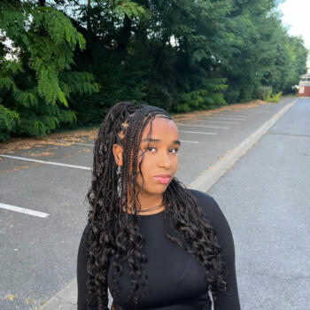 Babysitter in Saint-Pierre-du-Perray: Loïna