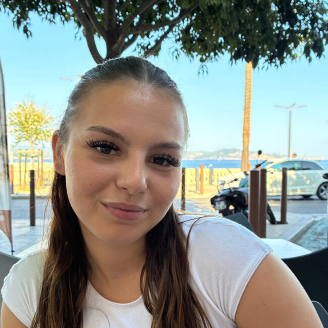 Babysitter in Cassis: Oceane