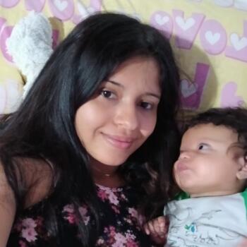 Babysitter in Montevideo: Liz