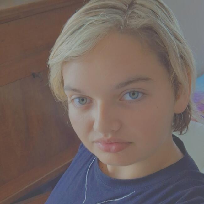 Babysitter in La Rochette (Île-de-France): Charlotte