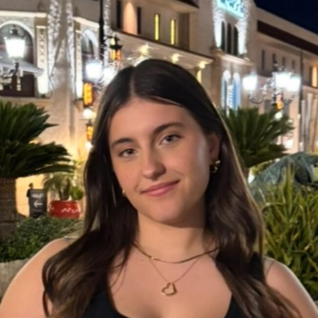 Canguro en Alcobendas: Hannah