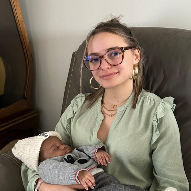 Babysitter in Saint-Maurice-de-Lignon: Joulia