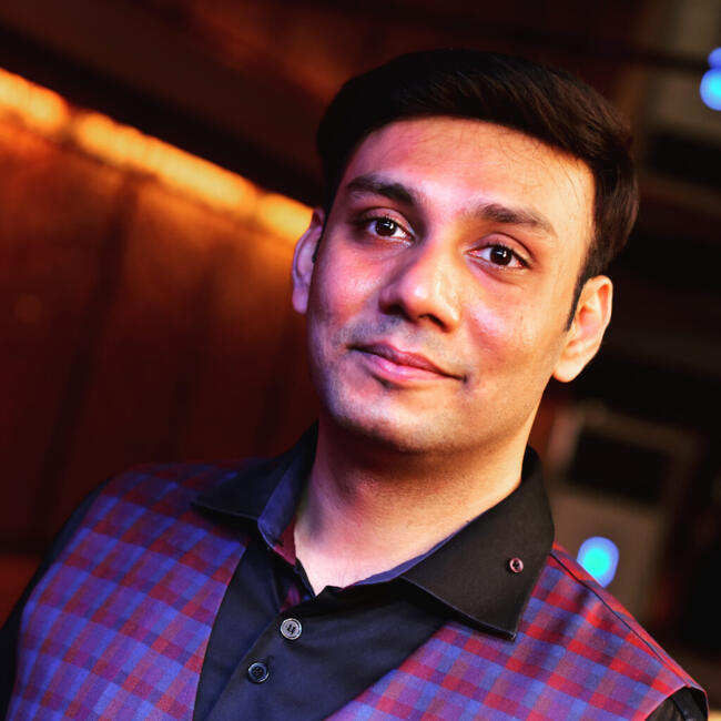 कोलकाता में बेबीसिटिंग की नौकरी: Anand