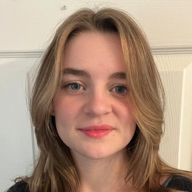 Babysitter in Caluire-et-Cuire: Emie