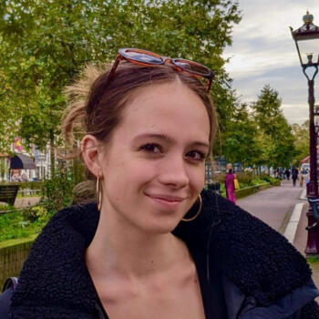Babysitter in Budapest: Rebeka